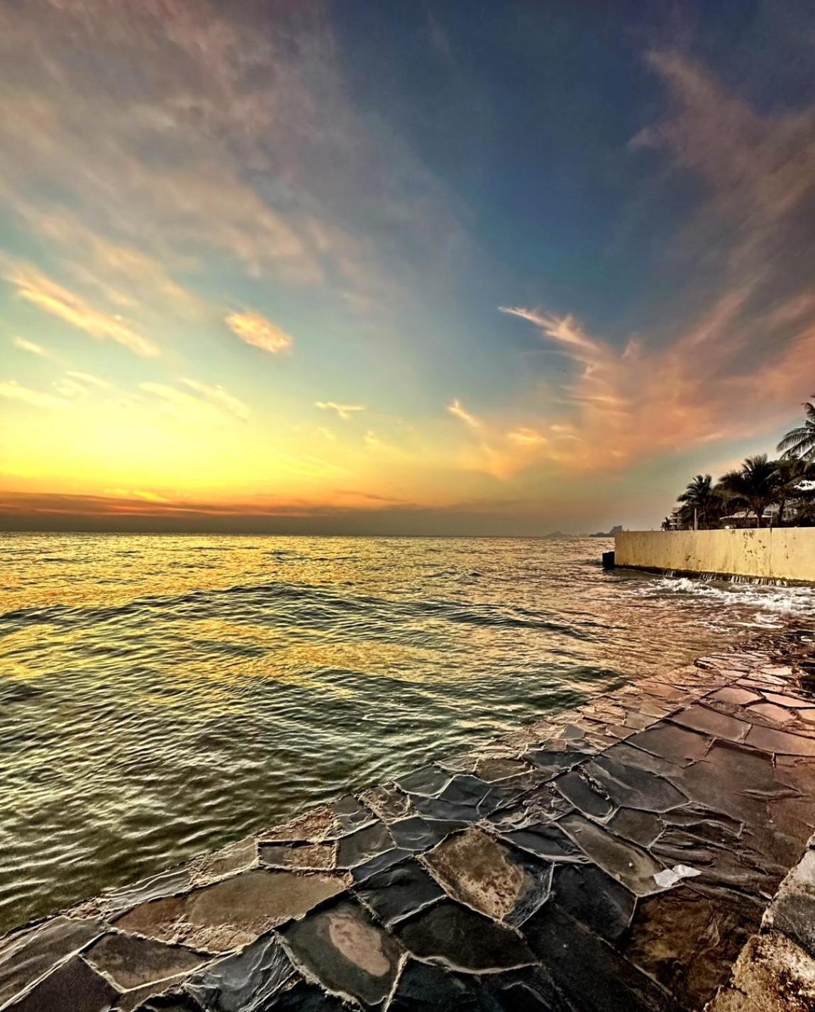 Prathana Garden Beach Resort Хуахін Екстер'єр фото