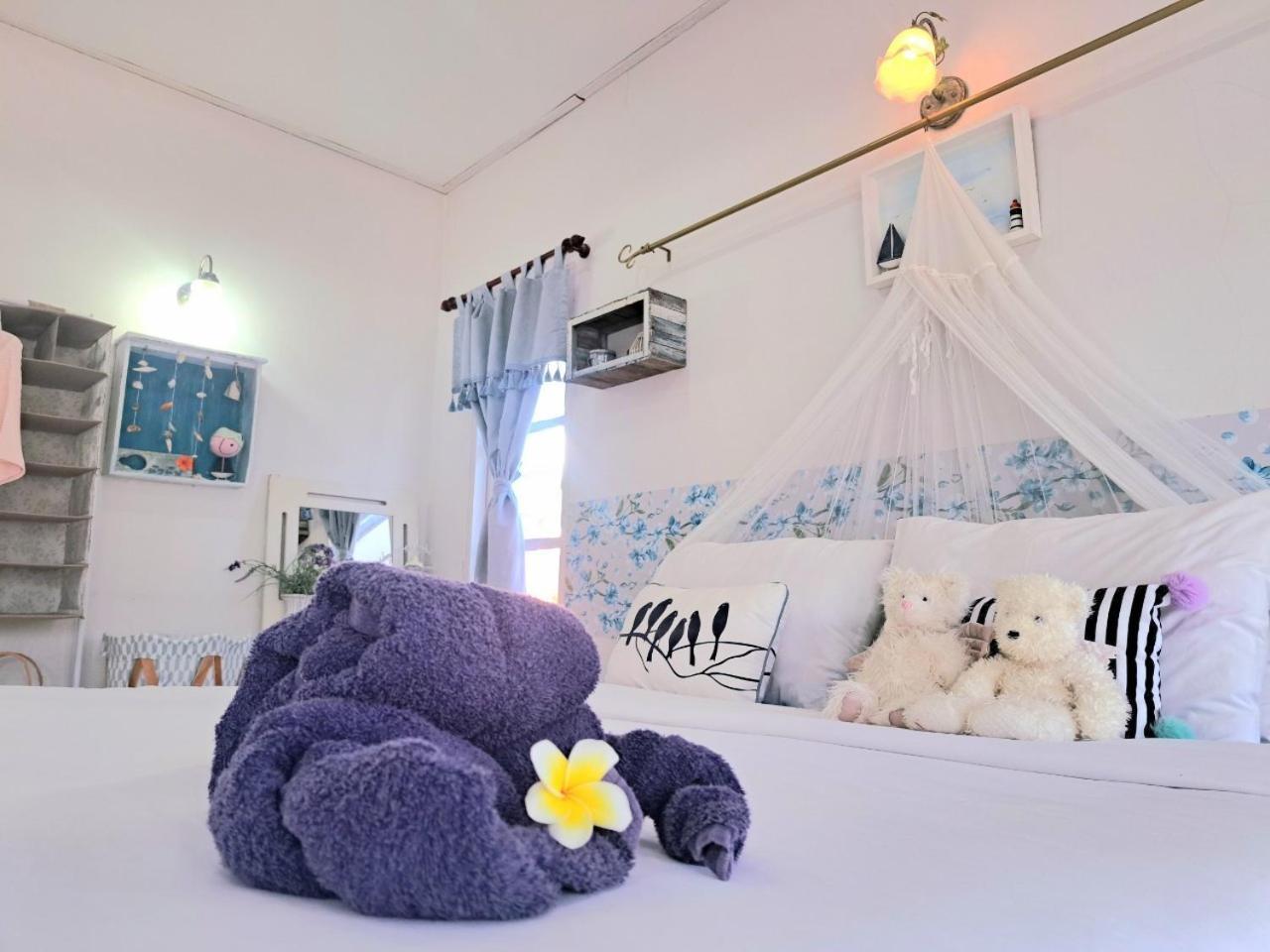 Prathana Garden Beach Resort Хуахін Екстер'єр фото